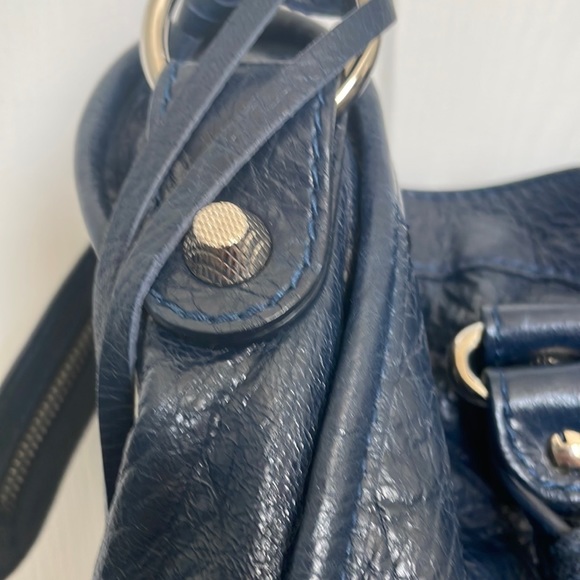 Balenciaga City Bag Medium shoulder strap & handles - Picture 7 of 16